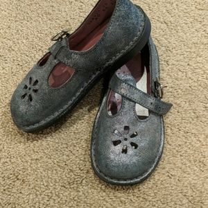 Not worn aster shoes